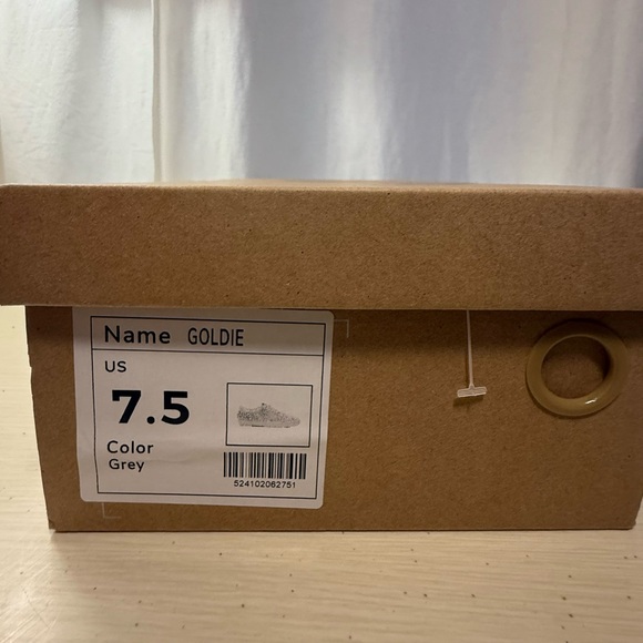 Mi.iM Goldie Rubber Sole Lace-up Rhinestone Star Sneakers  7.5 - Picture 8 of 9